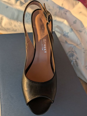 Wall Street μαύρες γόβες slingback peep-toe πλατφόρμες σαν καινούργιο, νούμερο 36