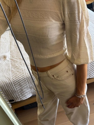 Zara knit blouse white, super stretch with puff sleeve, like new, size M