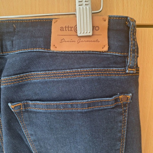 Attrattivo bell-bottom jeans S/M blue like new