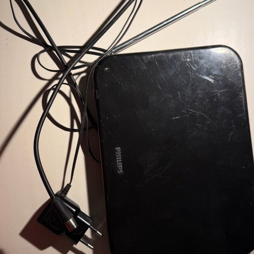 Philips indoor TV antenna used with telescopic antenna and power supply