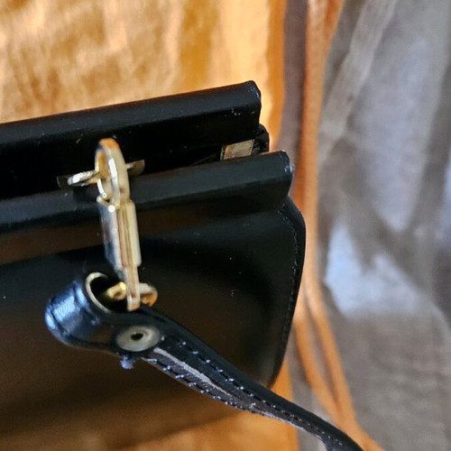 Evening leather envelope shoulder bag like new, black, 1970s