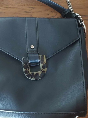 Τσάντα Zara μεταχειρισμένη ώμου με 2 λουράκια και αλυσίδα