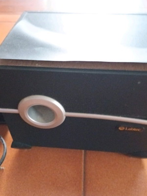 Labtec 2.1 speakers like new, surround