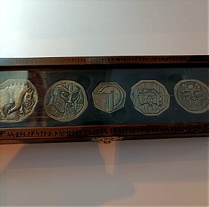 Συλλεκτικά νομίσματα Tolkien Hobbit σε ειδική ξύλινη θήκη
