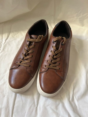 Мъжки маратонки Renato Garini кафяви номер 46 като нови