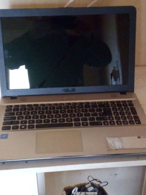 Asus X541NA laptop used for repair or spare parts