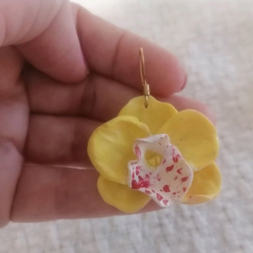 Orchid earrings like new, handmade from polymer clay