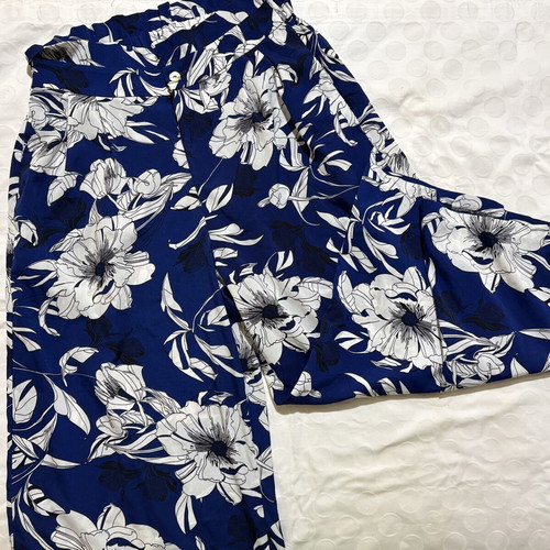Zic Zac floral pants size M like new, dark blue and white