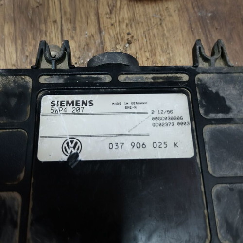 Computer ECU for VW Passat 1995 1.6 used, 037906025K, 5WP4207