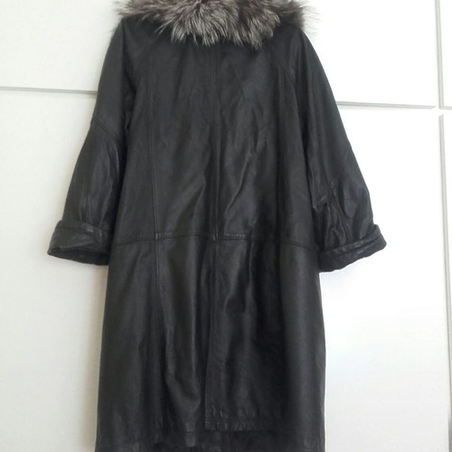 Leather and fur coat new, size medium, black