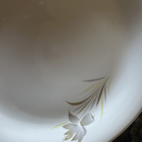 Candia porcelain dinnerware set used, 12 plates and assorted pieces