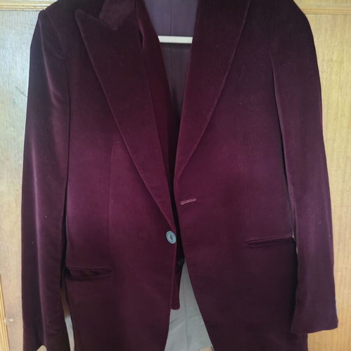 Grooms suit small medium, like new, burgundy vest and black pants