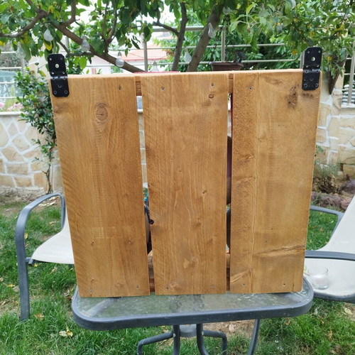 Wooden storage box for balls 60x60 like new