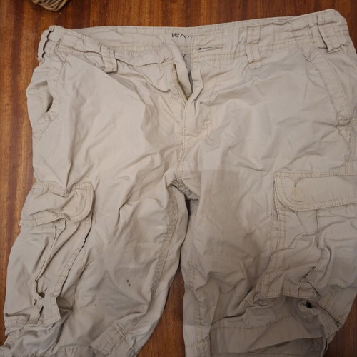 Cargo shorts Texter beige size 38 used, missing button
