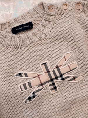 Burberry παιδικό πουλόβερ μέγεθος 3 ετών σαν καινούργιο, μπεζ