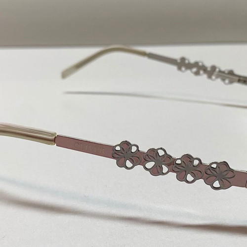 Oliver kids glasses used in excellent condition