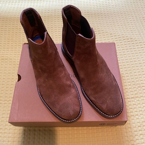 Clarks Jaxen Chelsea boots taupe suede new, size 41