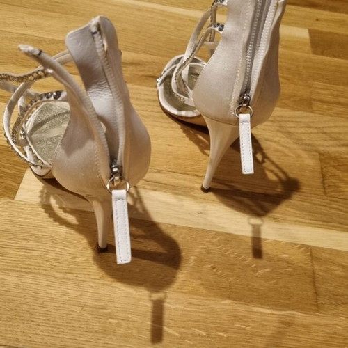 Giuseppe Zanotti bridal sandals like new with crisscross Swarovski crystals