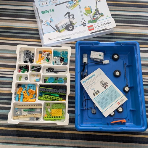 LEGO Education WeDo 2.0 Core Set 45300, complete