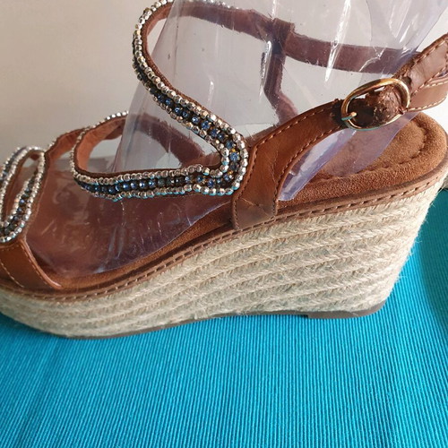 Alma En Pena women's sandals used, brown with blue crystals, size 39