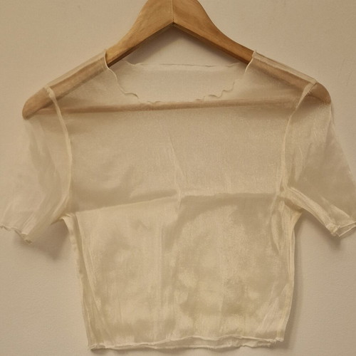 Sheer short-sleeve blouse like new, one size