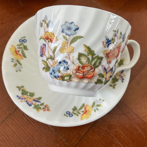 Aynsley Cottage Garden tea set 12 pcs bone china like new