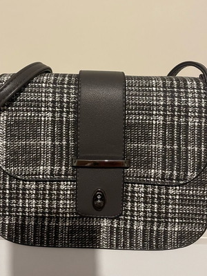 Women's shoulder bag with checkered pattern, new