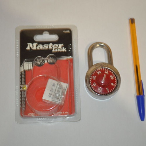 Master Lock padlock with safe-type lock new