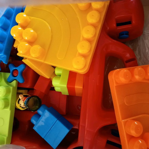 Activity table with building blocks, new