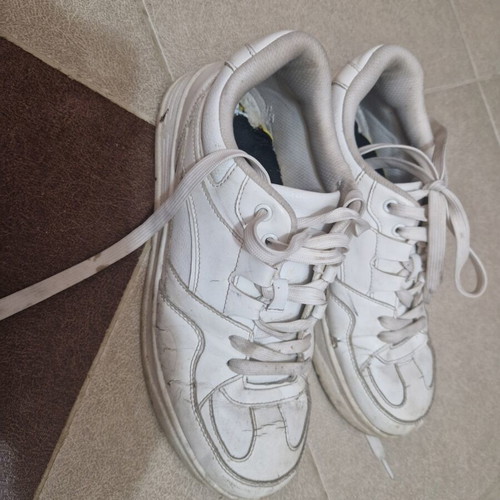 Zara white sneakers size 44 used with visible wear