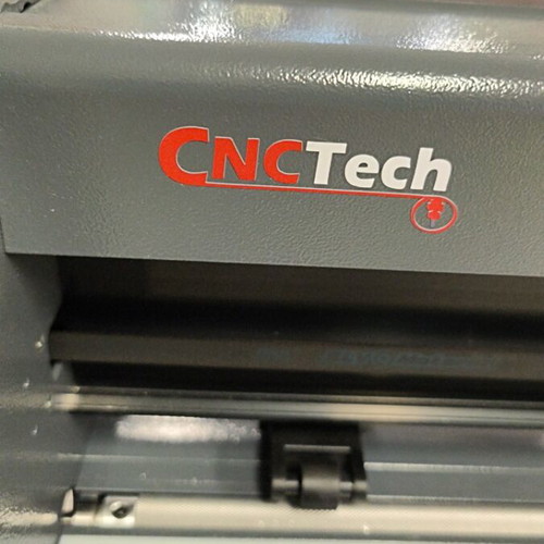 Cutting machine like new, lightly used