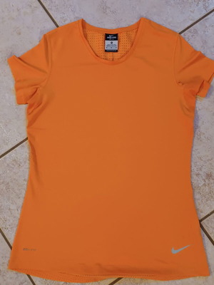 Nike Pro T Shirt like new, M size, orange