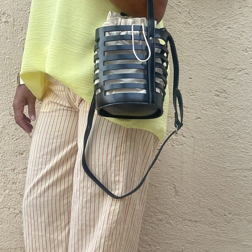 Basket bag black with long strap and integrated pouch like new