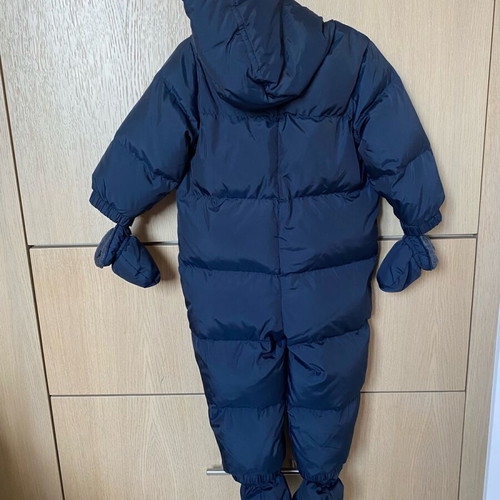 Gap snowsuit like new, dark blue with hood