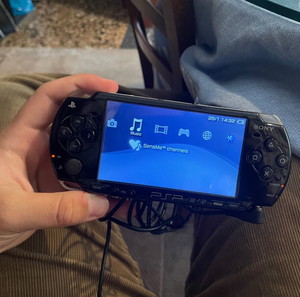 PSP 2004 MODDED - Παιχνίδια εγκατεστημένα - 32GB