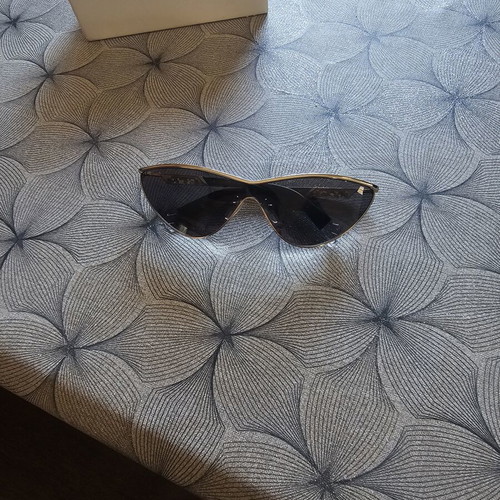 Furla sunglasses like new, black, modern design