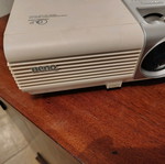 BenQ projector used without cables