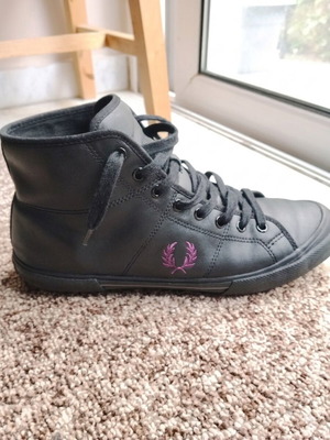 Fred Perry δερμάτινα sneakers νούμερο 44 σαν καινούργιο, μαύρα