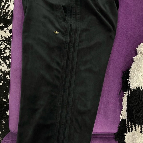 Adidas women's velour tracksuit medium large like new, black