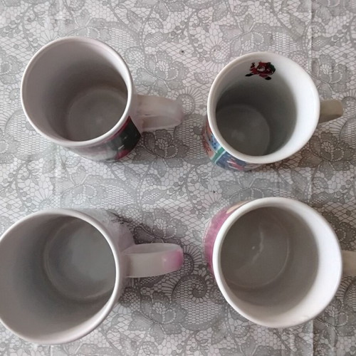 Christmas decorations and mugs new with gift of 45 cards