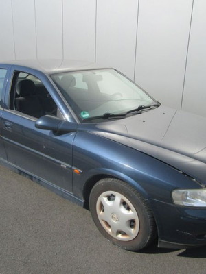 Opel Vectra 1600 16v used, fully functional for parts