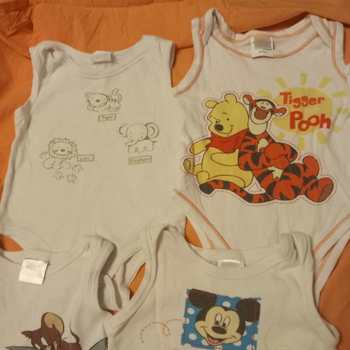 Baby sleeveless bodysuits pack of 8 used, 9-12 months