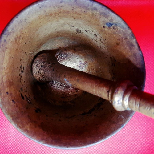 Brass hammered pestle 12 cm