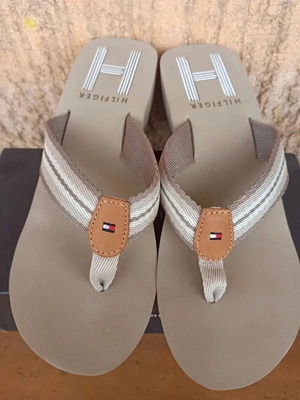Tommy Hilfiger Myriam 10D Платформи Номер 39 Нови Desert Sand