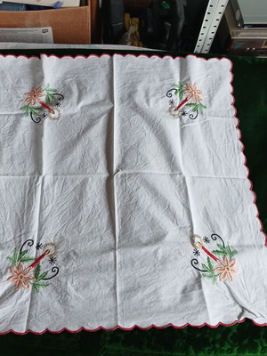 Tablecloth Easter used