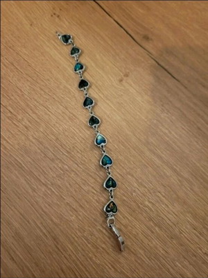 Bracelet with hearts like new, iridescent blue and silver
