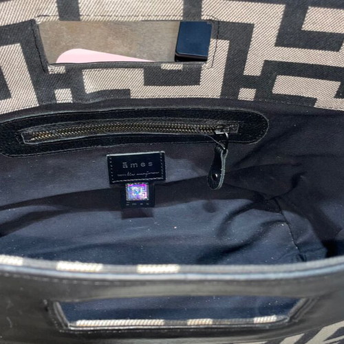 Ames handbag like new, gray and black, large capacity