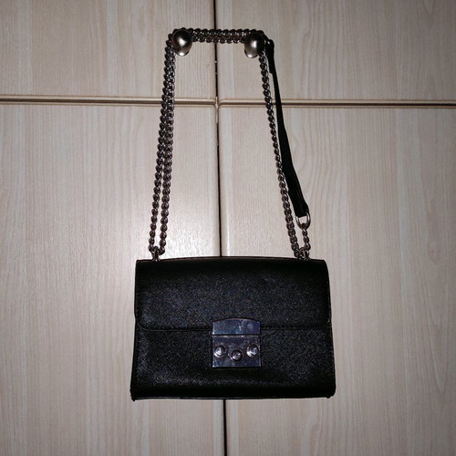 Shoulder bag used like new