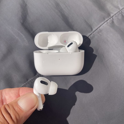 Bluetooth Headset PRO3 Ultra Top new with charging case