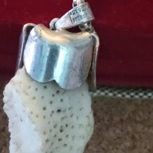 Lalaunis silver pendant 925 with natural coral used